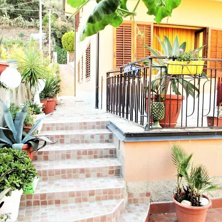 Casa Rosaria * San Giorgio (Messina)